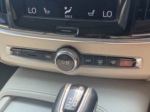 Volvo V90 (Sold) 2.0 D4 Momentum Plus Estate 5dr Diesel Auto Euro 6 (s/s) (190 ps) 24