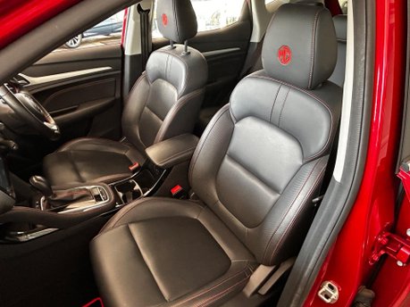 MG ZS EXCLUSIVE T-GDI 8