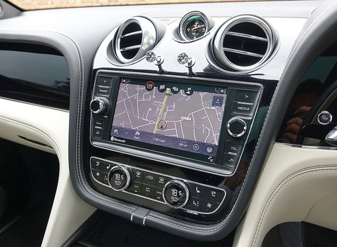 Bentley Bentayga 11