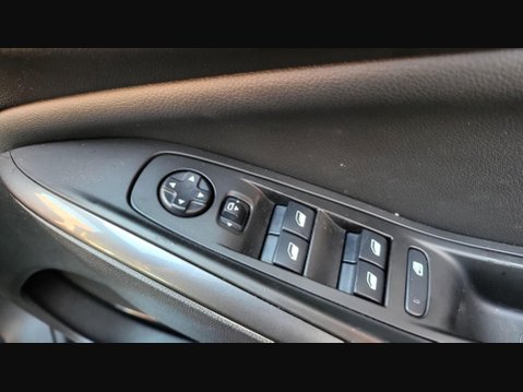 Vauxhall Grandland X GRIFFIN 21