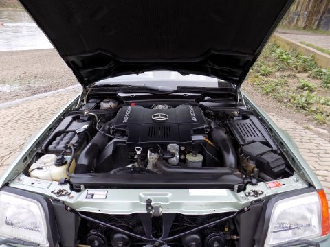 Mercedes-Benz SL Series 500SL-32 4