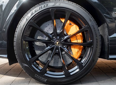 Lamborghini Urus 10