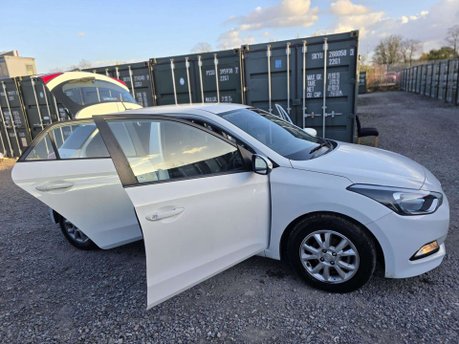 Hyundai i20 1.4 SE Hatchback 5dr Petrol Auto Euro 6 (100 ps) 6