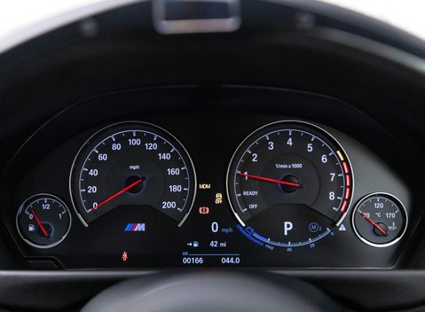 BMW M4 DTM Champion Edition 10