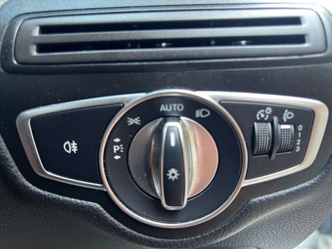 Mercedes-Benz GLC 2.1 GLC 220 D 4Matic SE Executive Auto 4WD 5dr 30