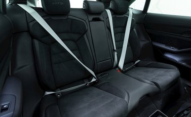 Porsche Taycan GTS Sport Turismo 12