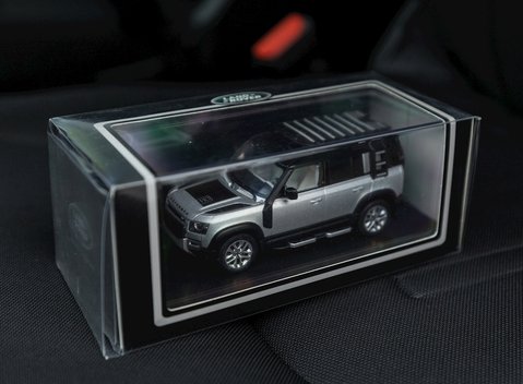 Land Rover Defender 90 Hard Top D200 25