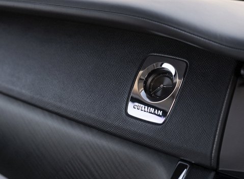 Rolls-Royce Cullinan 24