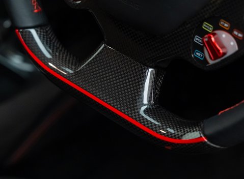 Ferrari 488 Pista 15