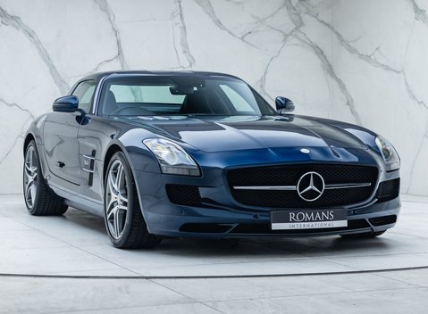 Mercedes-Benz SLS AMG 11