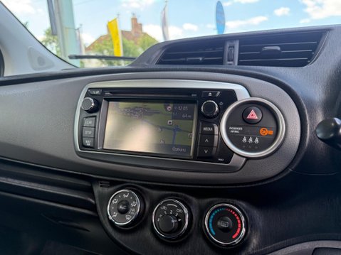 Toyota Yaris 1.33 Dual VVT-i TR Euro 5 5dr 24