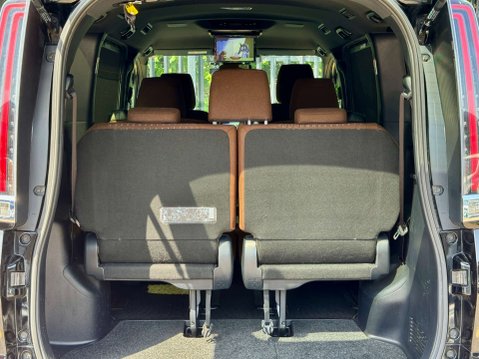 Toyota Noah Hybrid G 78