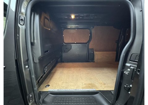 Vauxhall Vivaro 1.5 Turbo D 2700 Pro Panel Van 6dr Diesel Manual L1 H1 Euro 6 (s/s) (120 ps 38