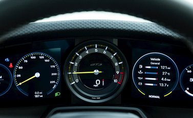 Porsche 911 (992) GT3 Touring 14