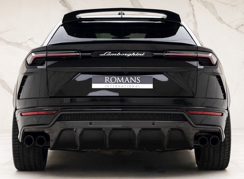 Lamborghini Urus NERO Design 5