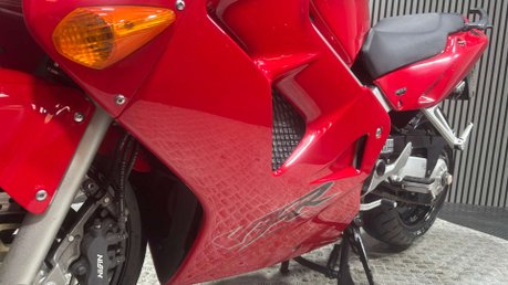 Honda VFR 2001 ONLY 13K FUEL INJECTED NON VTEC 1 OWNER NEW MOT 800CC 19