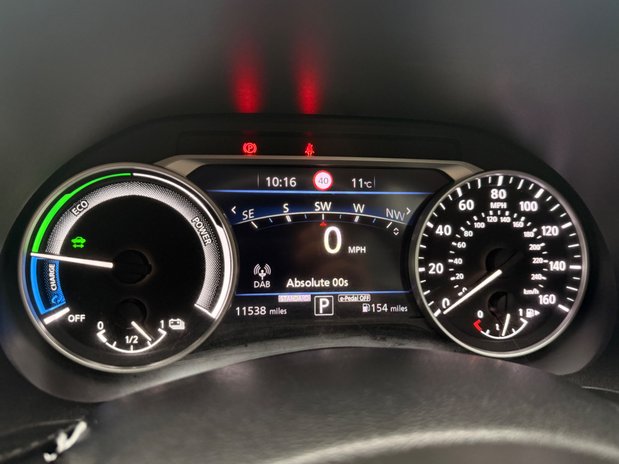 Nissan Juke TEKNA PLUS 23