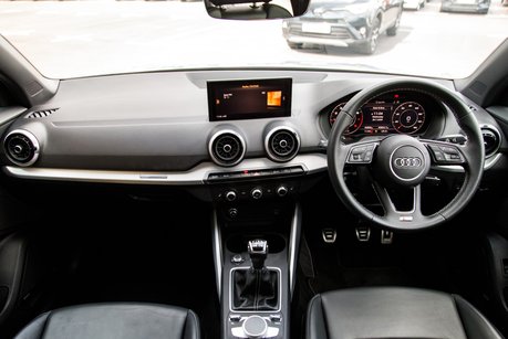 Audi Q2 TFSI S LINE