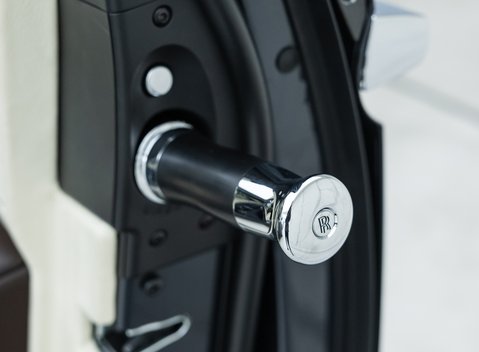 Rolls-Royce Ghost V12 38