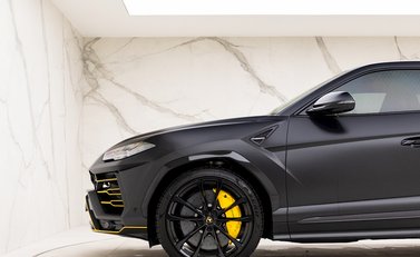 Lamborghini Urus 28