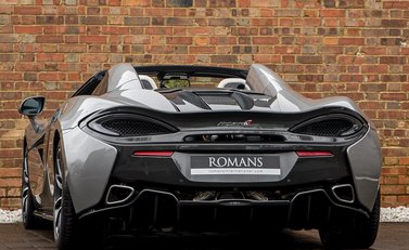 McLaren 570S Spider 3