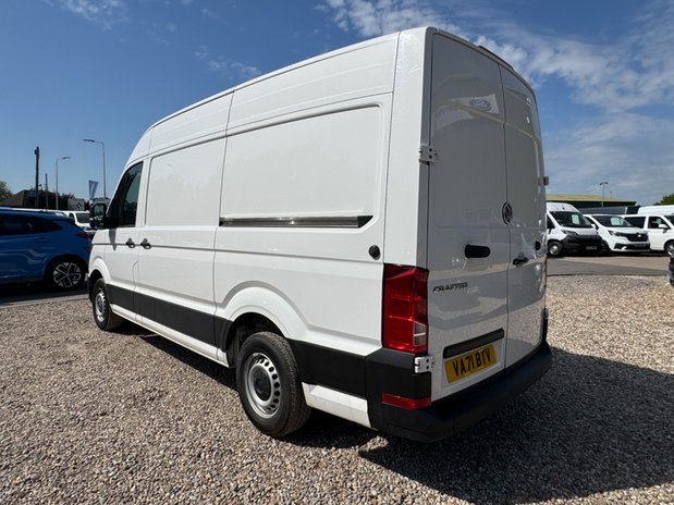 Volkswagen Crafter AUTO MWB L2H2 High Roof Trendline 35 Sensors EURO 6 10