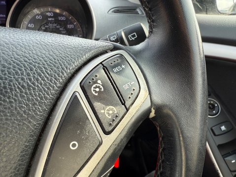 Hyundai i30 CRDI SE NAV BLUE DRIVE 19