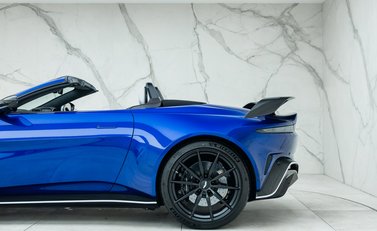 Aston Martin V12 Vantage Roadster 53