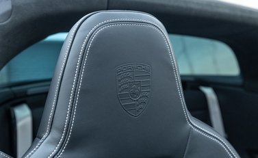 Porsche 911 Targa 4S (992) 17