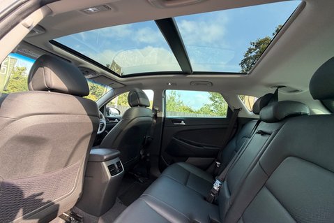 Hyundai TUCSON CRDI PREMIUM SE - 2 OWNERS - 10 HYUNDAI SERVICES  31