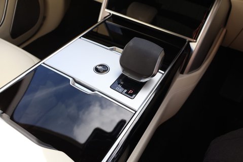 Land Rover Range Rover AUTOBIOGRAPHY HYBRID HUGE SPEC  16
