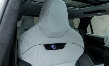 Land Rover Range Rover Sport P635 SV EDITION ONE 19