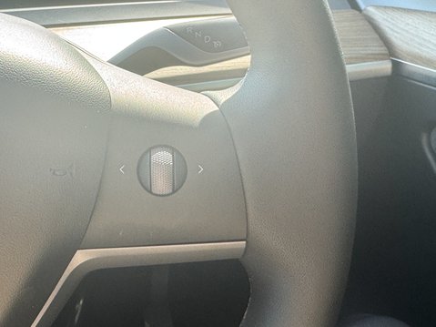 Tesla Model Y SUV 5dr Electric Auto RWD (346 ps) 16