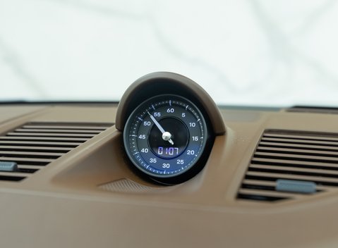 Porsche 911 Targa 4 GTS (992) 19