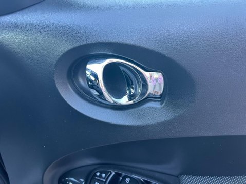 Nissan Juke 1.6 Acenta Premium XTRON Euro 6 5dr 34