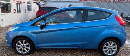 Ford Fiesta ZETEC 16V.. AUTOMATIC.. 13 SERVICES.. 1 PREVIOUS OWNER.. AIR CONDITIONING.. 1