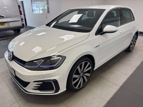 Volkswagen Golf 1.4 Golf GTE Advance Semi-Auto 5dr 6