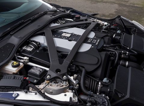 Aston Martin DBS Superleggera 35