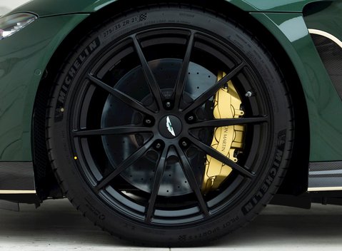 Aston Martin V12 Vantage 8