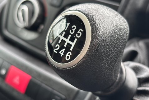 Citroen Relay 35 L2H2 Enterprise Panel Van with Tail Lift 33