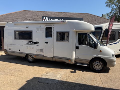Laika Evovip R718 FIXED BED 4 BERTH LOW PROFILE COACH BUILT MOTORHOME 29