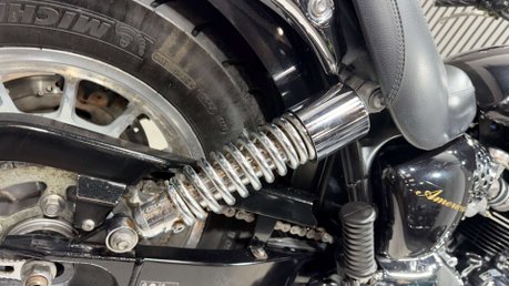 Triumph Bonneville 2013 ONLY 13K 1 OWNER LONG MOT MID-WEIGHT CRUISER BIKE 865CC 30