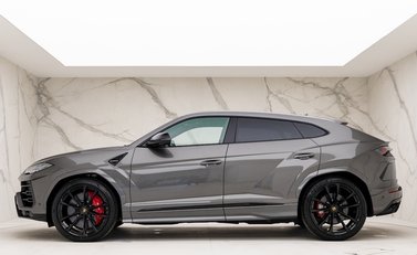 Lamborghini Urus 2