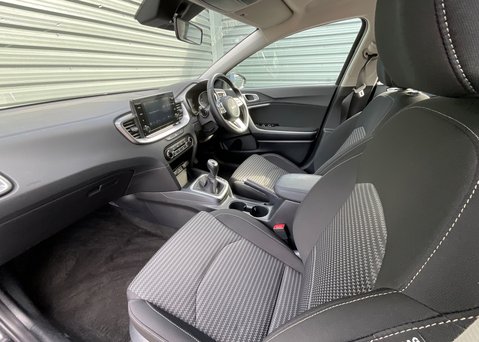 Kia Ceed 1.5 T-GDi Sportswagon '2' 9