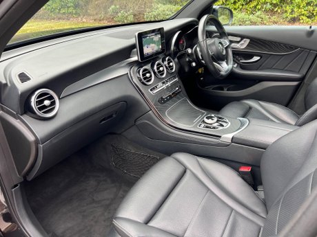 Mercedes-Benz GLC 2.1 GLC250d AMG Line (Premium) G-Tronic+ 4MATIC Euro 6 (s/s) 5dr 28