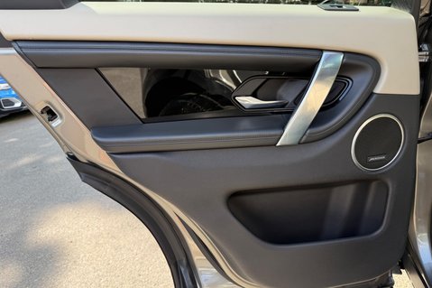Land Rover Discovery Sport HSE MHEV -PAN ROOF -APPLE CARPLAY -MERIDIAN -ELECTRIC TOWBAR 31