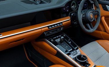 Porsche 911 Targa 4S (992) 20