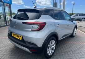 Renault Captur ICONIC 1.0 TCE 7
