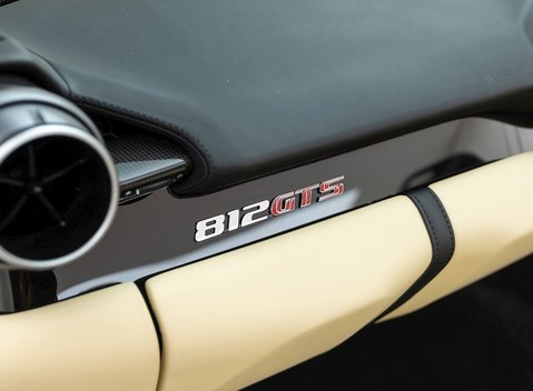 Ferrari 812 GTS 20