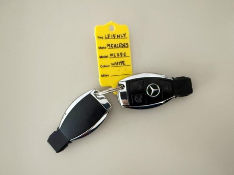 Mercedes-Benz M Class 3.0 ML350 V6 BlueTEC SE (Executive) G-Tronic 4WD Euro 6 (s/s) 5dr 30